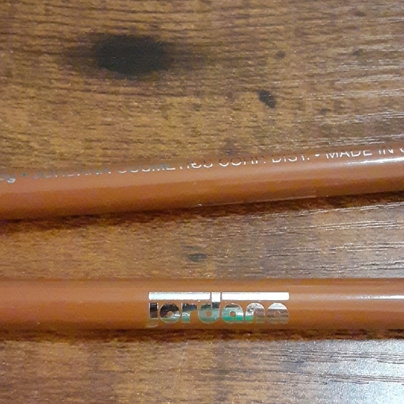 Makeup Bundle - Picture 8 of 9